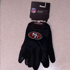 NFL San Francisco 49ers tech gloves